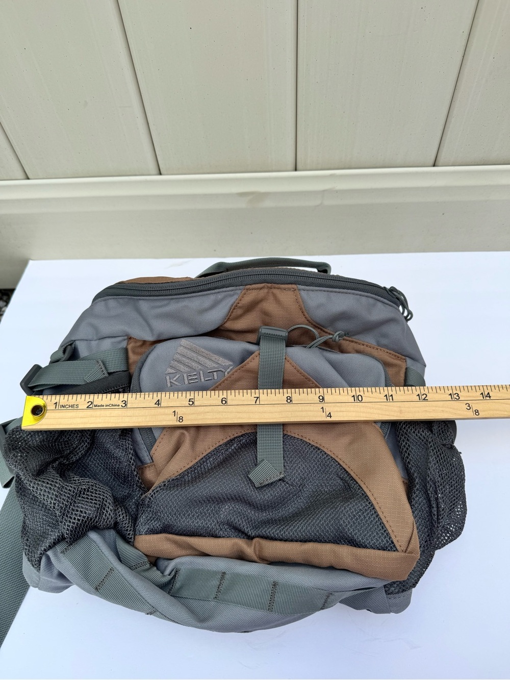 Kelty Jaunt Hiking Lumbar Pack Waist Sling Bag Bronze Gray - Picture 15 of 16